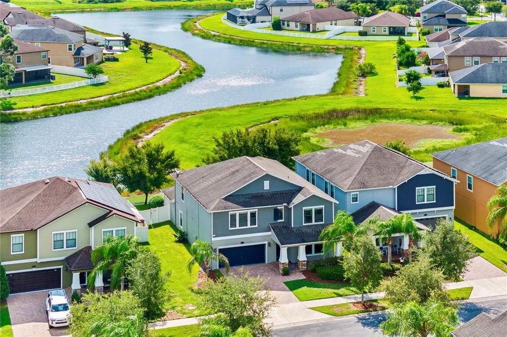 19343 PADDOCK VIEW DRIVE Tampa, FL 33647