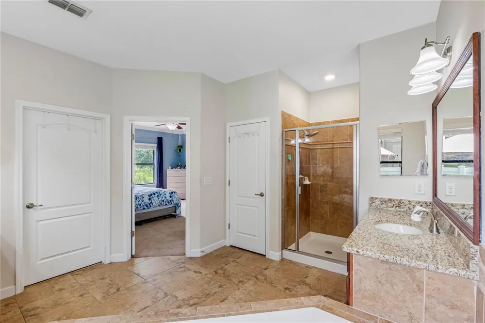 19343 PADDOCK VIEW DRIVE Tampa, FL 33647