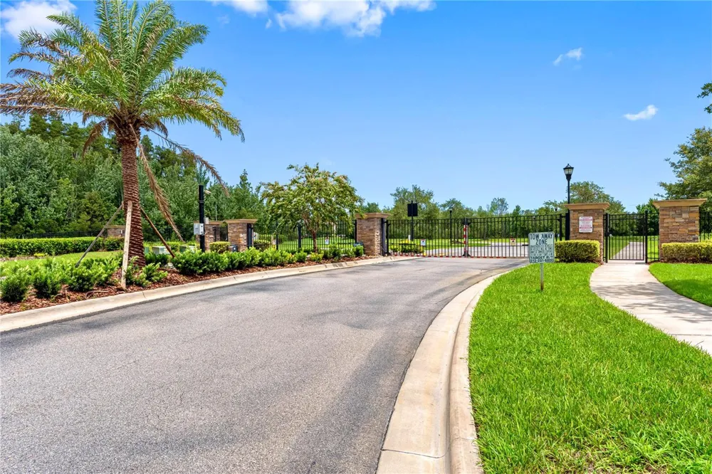 19343 PADDOCK VIEW DRIVE Tampa, FL 33647