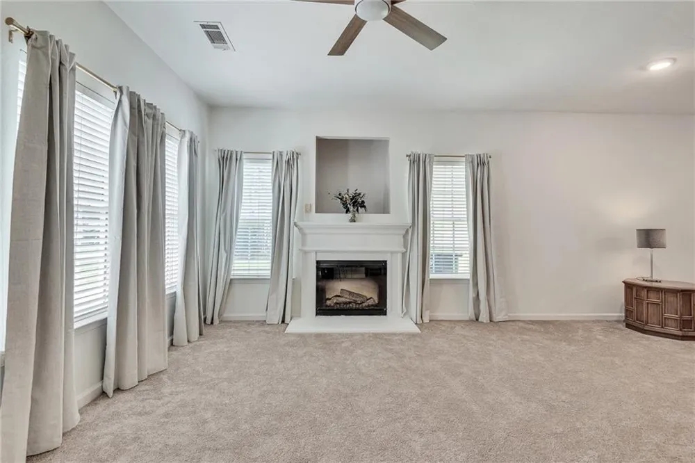 7056 Brookview Creek Riverdale, GA 30274