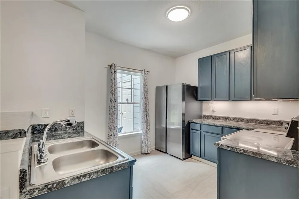 7056 Brookview Creek Riverdale, GA 30274