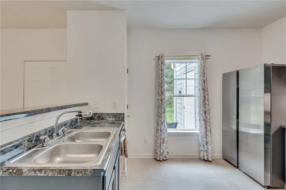 7056 Brookview Creek Riverdale, GA 30274