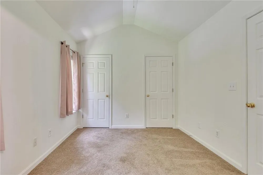 7056 Brookview Creek Riverdale, GA 30274