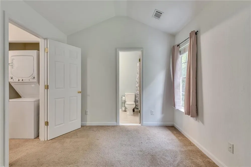 7056 Brookview Creek Riverdale, GA 30274