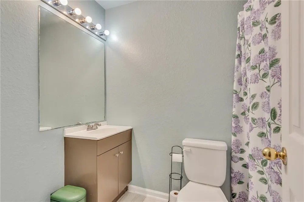 7056 Brookview Creek Riverdale, GA 30274