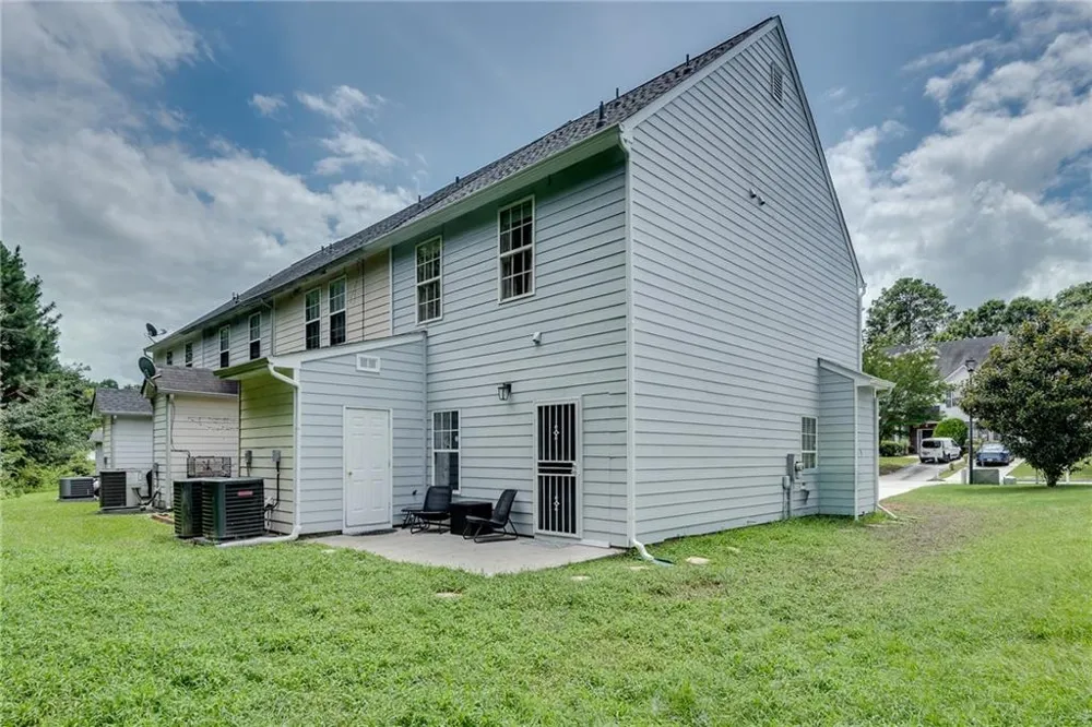 7056 Brookview Creek Riverdale, GA 30274