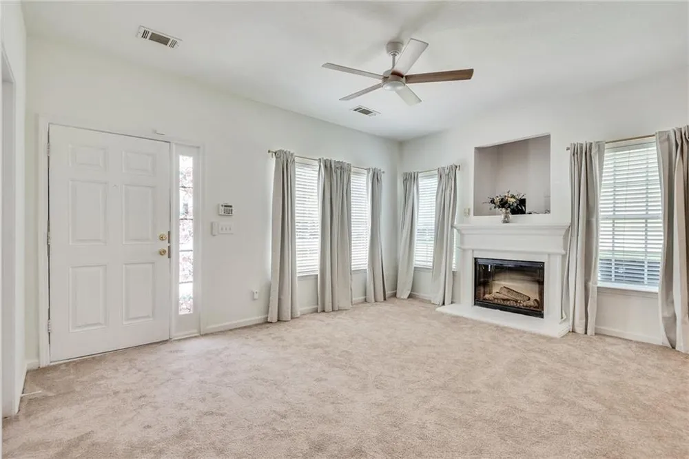 7056 Brookview Creek Riverdale, GA 30274