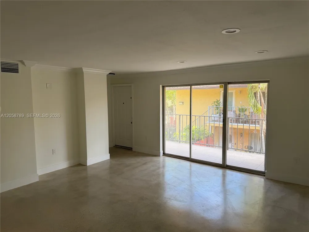 15410 SW 82nd Ln #821 Miami, FL 33193