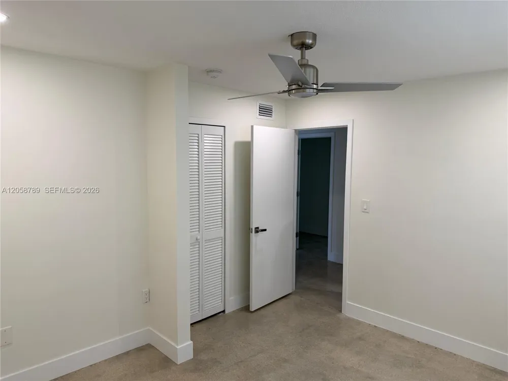 15410 SW 82nd Ln #821 Miami, FL 33193