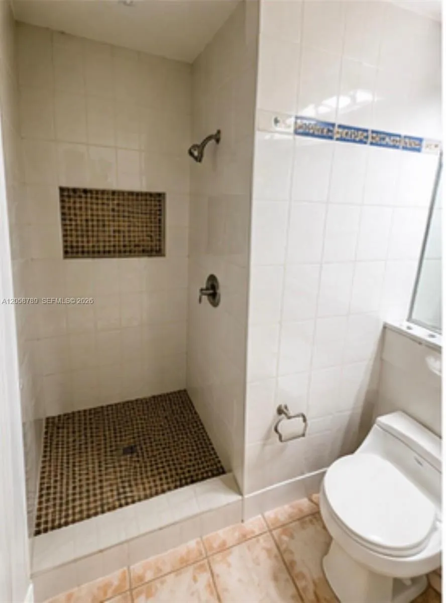 15410 SW 82nd Ln #821 Miami, FL 33193
