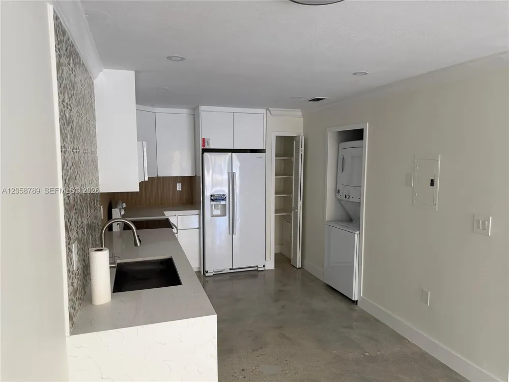 15410 SW 82nd Ln #821 Miami, FL 33193