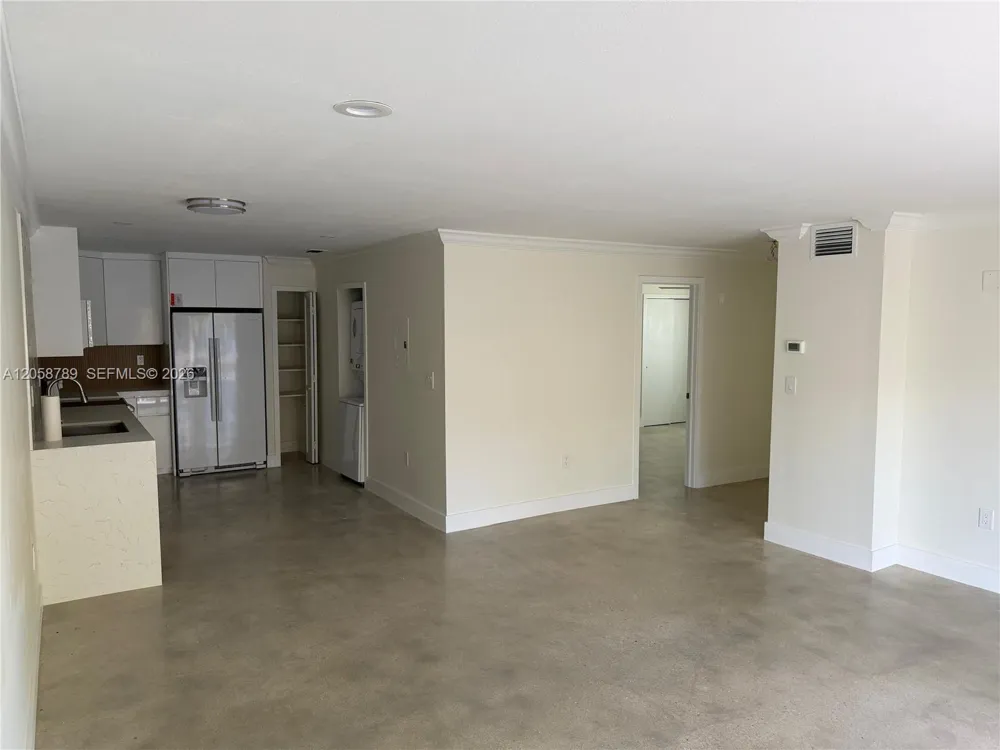 15410 SW 82nd Ln #821 Miami, FL 33193