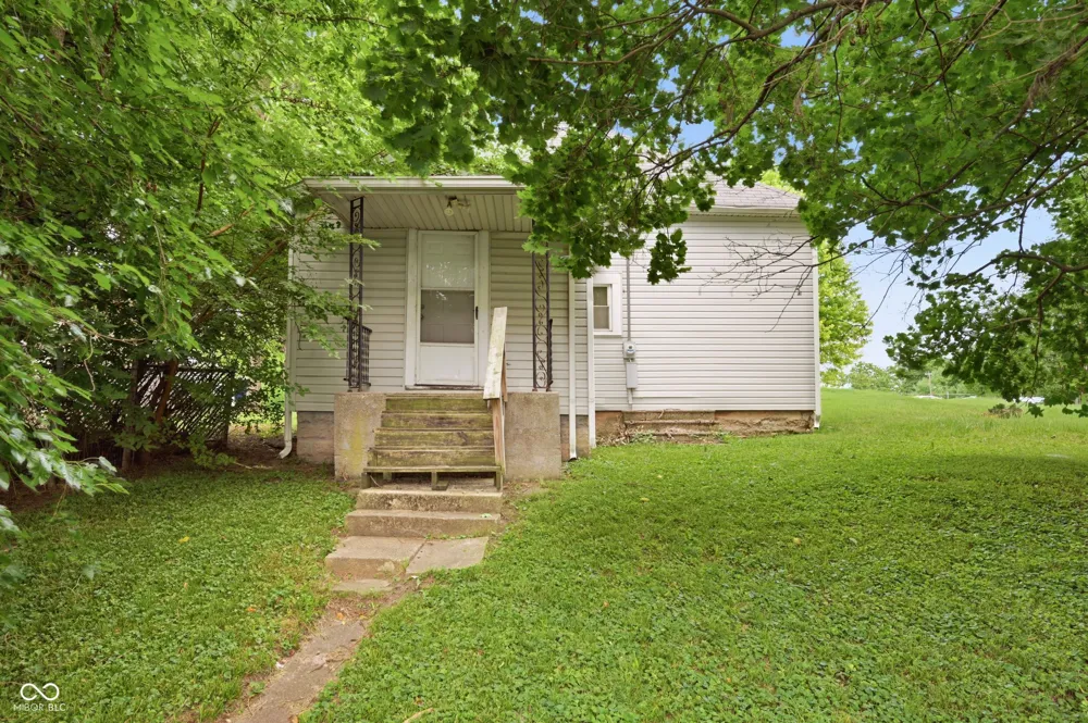 1303 S Shipley Street Muncie, IN 47302