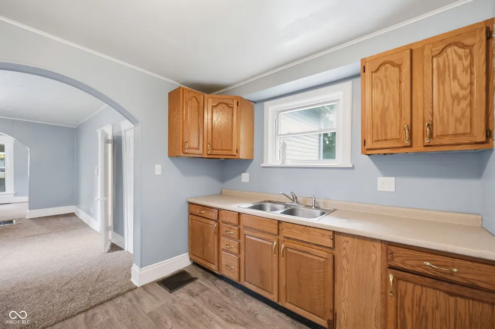 1303 S Shipley Street Muncie, IN 47302