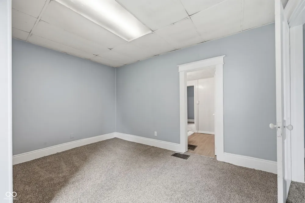 1303 S Shipley Street Muncie, IN 47302