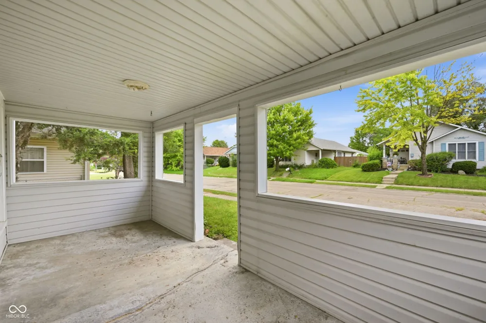 1303 S Shipley Street Muncie, IN 47302