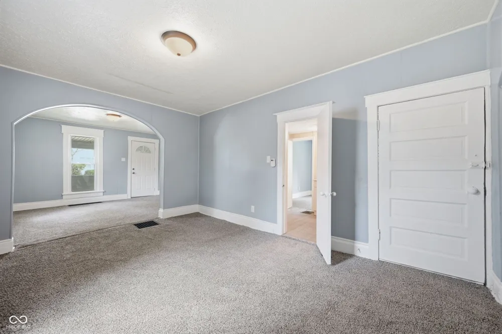 1303 S Shipley Street Muncie, IN 47302