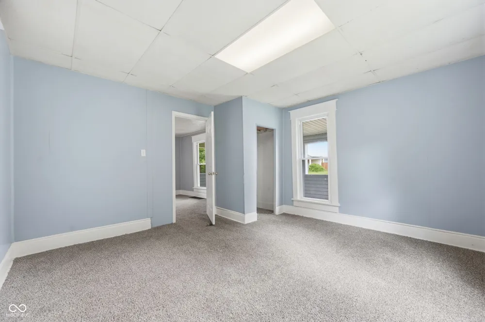 1303 S Shipley Street Muncie, IN 47302