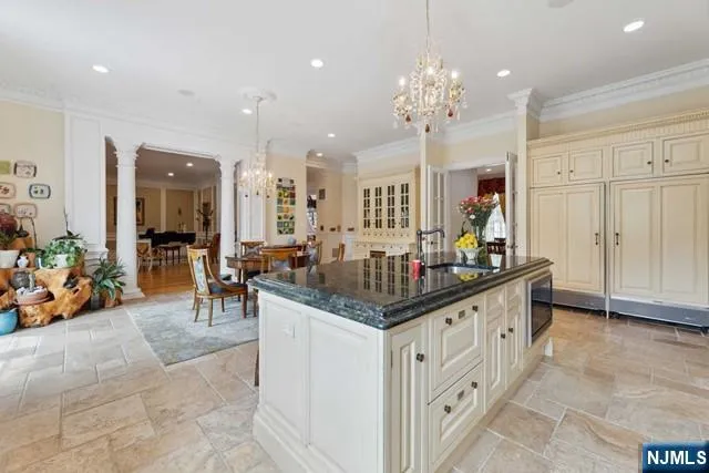 31 Marie Major Drive Alpine, NJ 07620