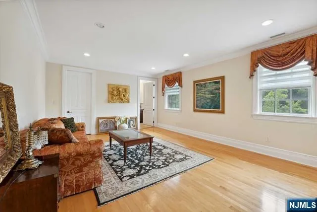 31 Marie Major Drive Alpine, NJ 07620