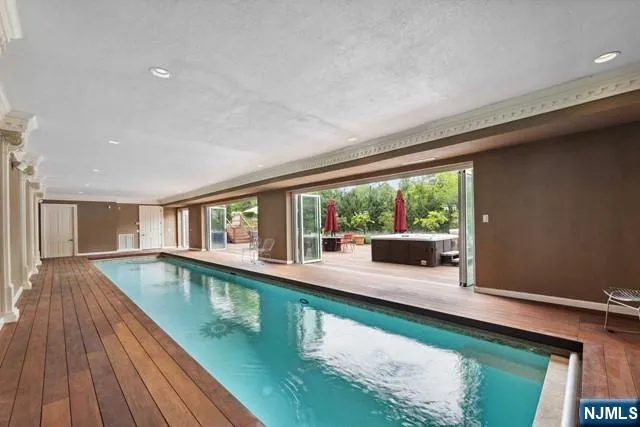31 Marie Major Drive Alpine, NJ 07620