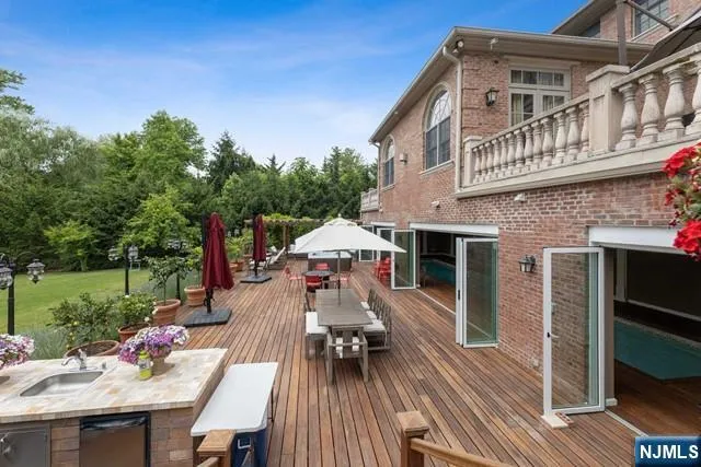 31 Marie Major Drive Alpine, NJ 07620