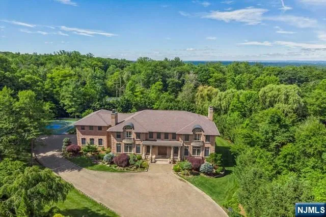 31 Marie Major Drive Alpine, NJ 07620