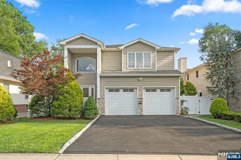 15 Laurel Avenue