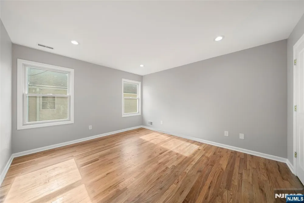 15 Laurel Avenue Dumont, NJ 07628