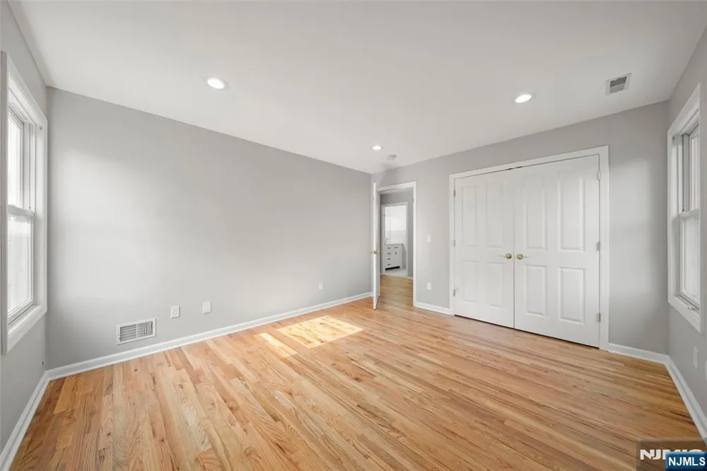 15 Laurel Avenue Dumont, NJ 07628