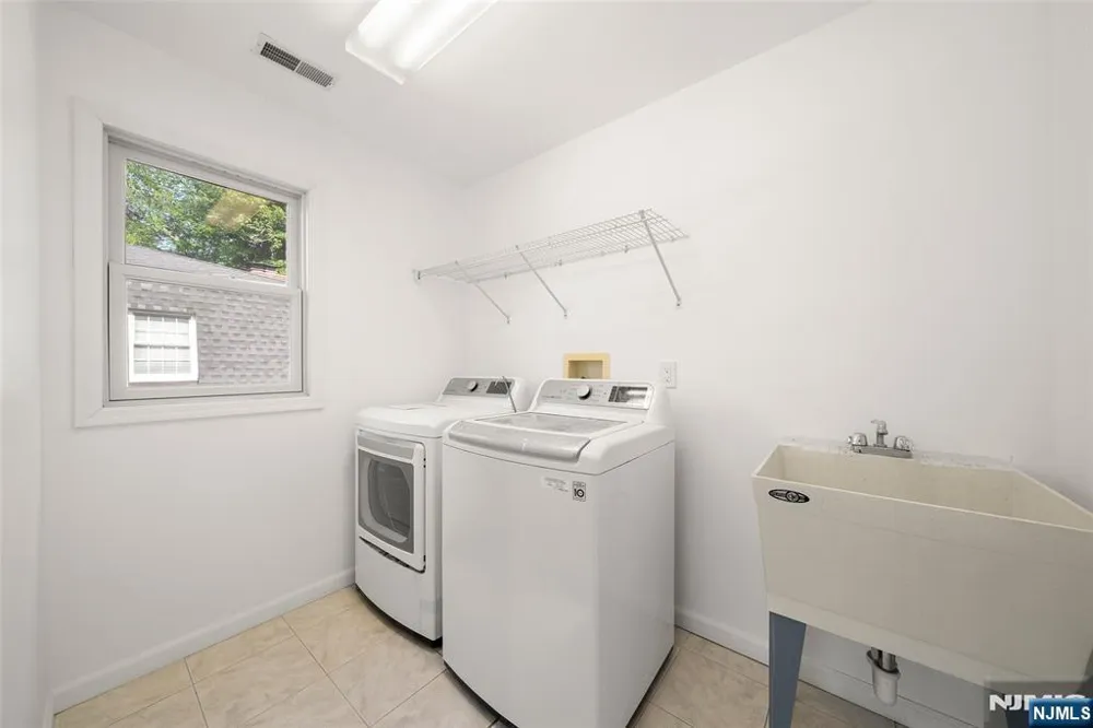 15 Laurel Avenue Dumont, NJ 07628
