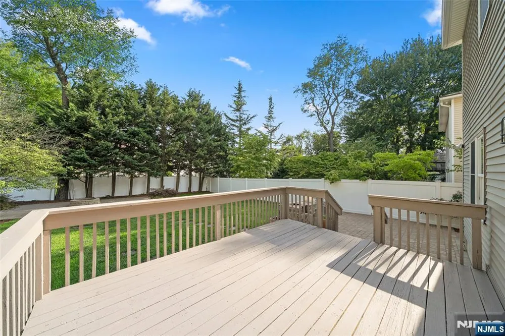 15 Laurel Avenue Dumont, NJ 07628