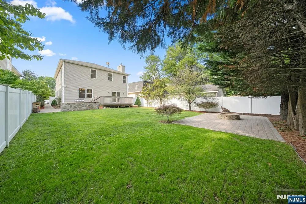 15 Laurel Avenue Dumont, NJ 07628