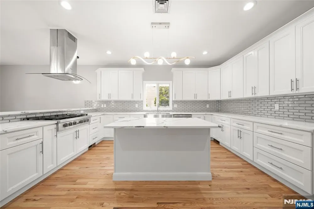 15 Laurel Avenue Dumont, NJ 07628