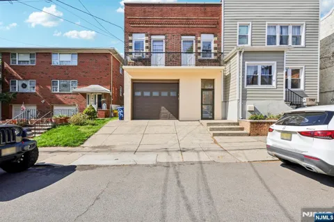 390 Delano Place