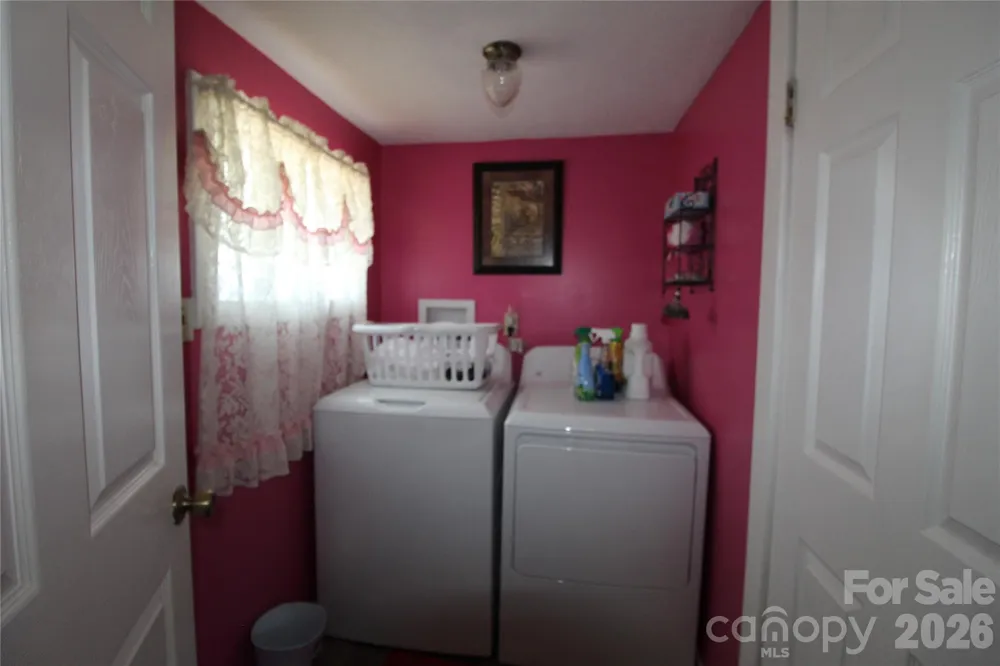 438 Folk Street NW Lenoir, NC 28645