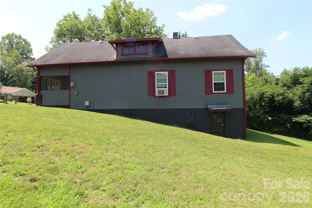 438 Folk Street NW Lenoir, NC 28645