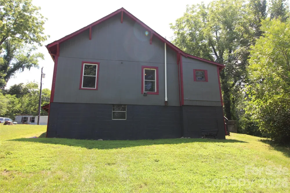 438 Folk Street NW Lenoir, NC 28645