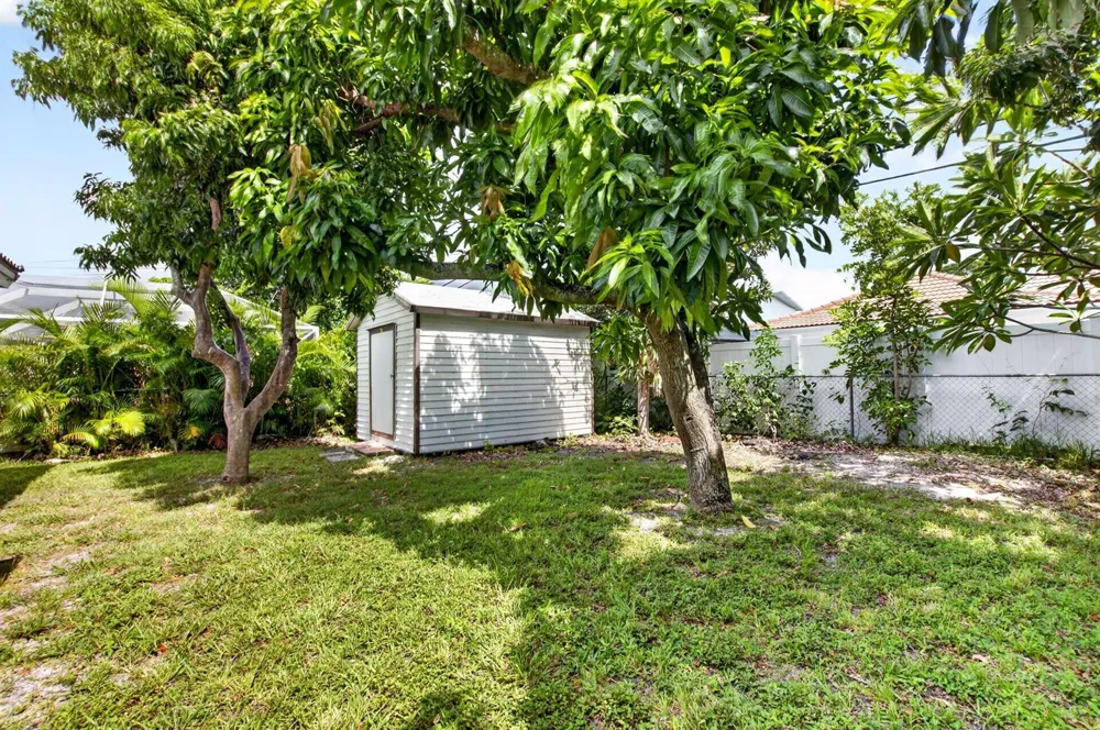 1011 SW 7TH STREET Boca Raton, FL 33486