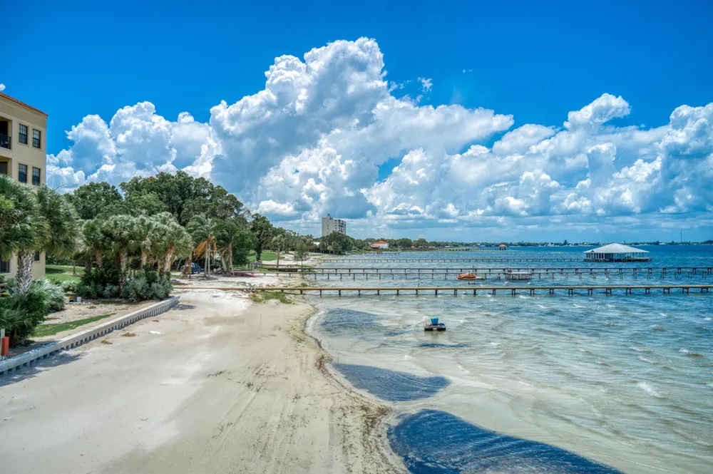 2351 Lakeview Drive #209 Sebring, FL 33870