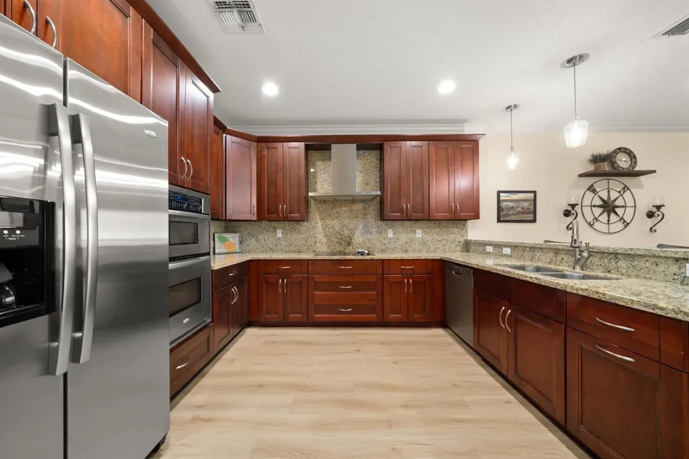 2351 Lakeview Drive #209 Sebring, FL 33870