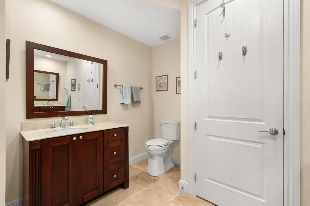 2351 Lakeview Drive #209 Sebring, FL 33870