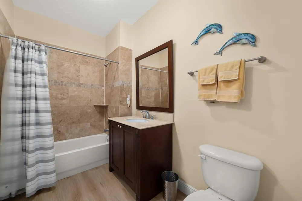 2351 Lakeview Drive #209 Sebring, FL 33870