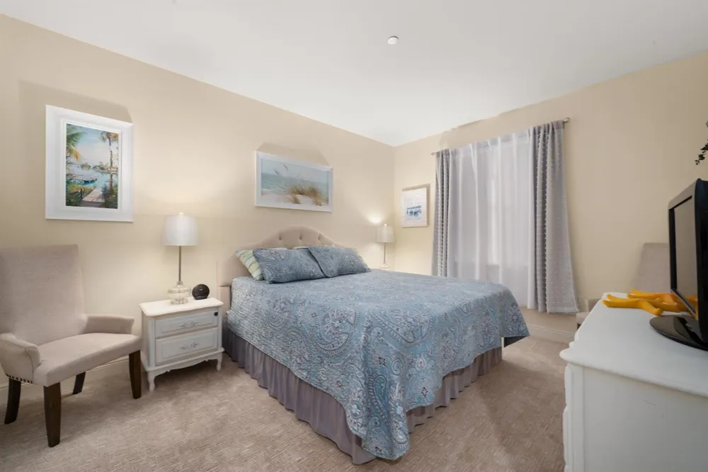 2351 Lakeview Drive #209 Sebring, FL 33870
