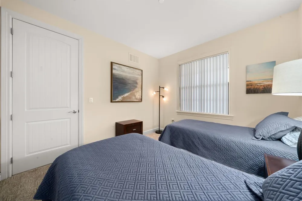 2351 Lakeview Drive #209 Sebring, FL 33870