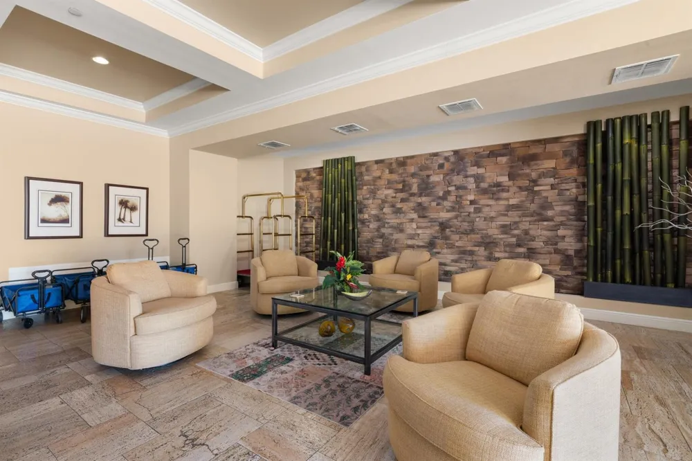2351 Lakeview Drive #209 Sebring, FL 33870