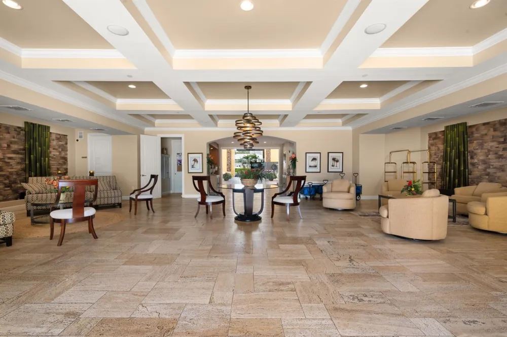 2351 Lakeview Drive #209 Sebring, FL 33870