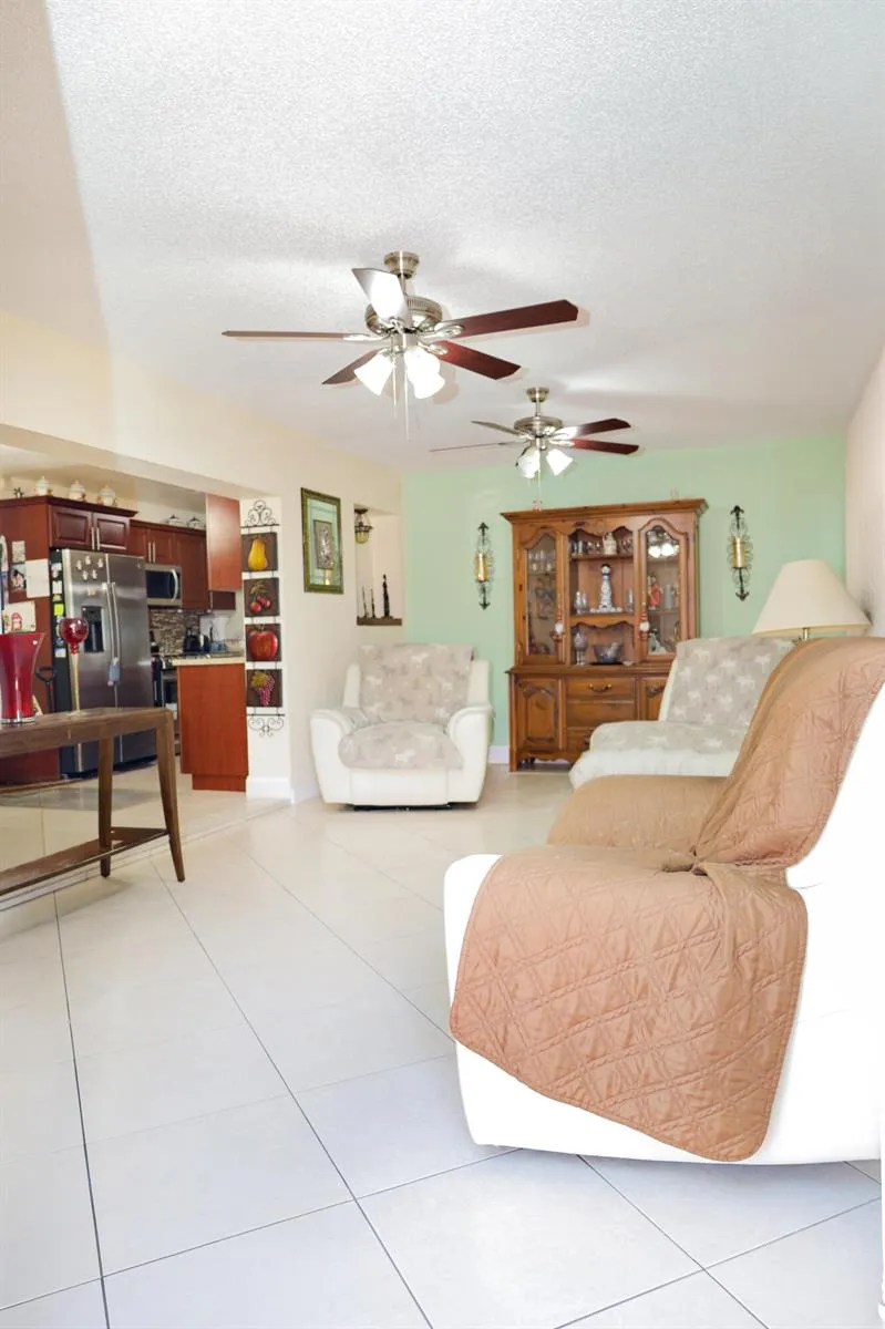 3335 10th Avenue Palm Springs, FL 33461