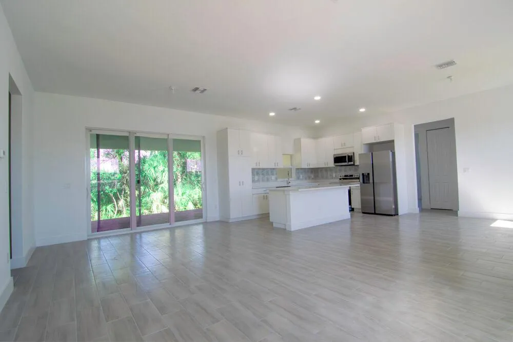 10654 Washington Road Port Charlotte, FL 33981