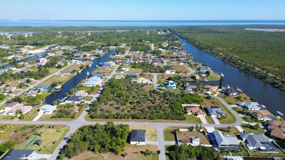10654 Washington Road Port Charlotte, FL 33981